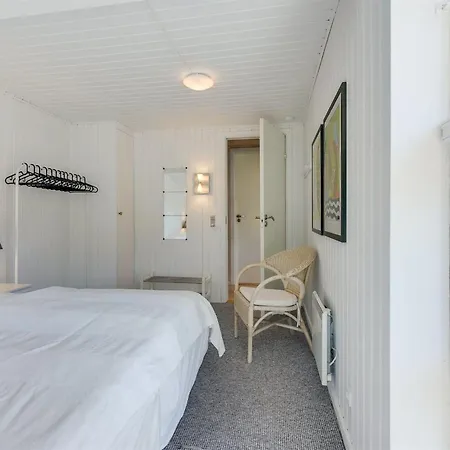 Ninna - 1km From The Sea By Interhome